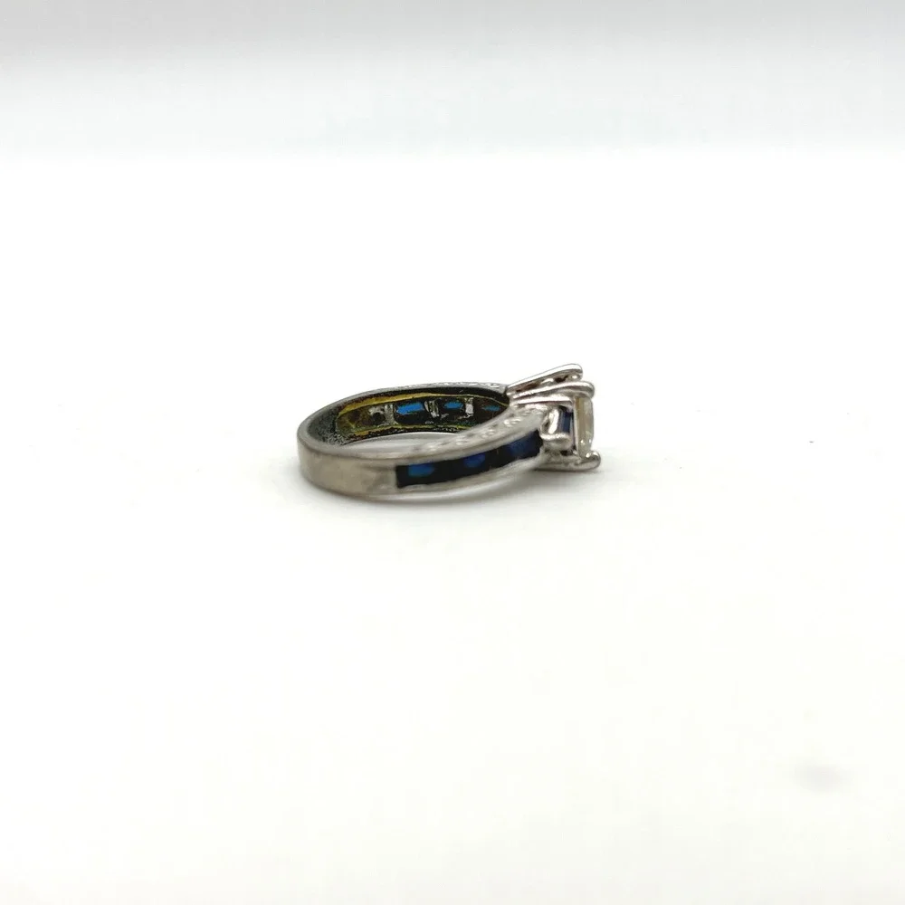 Silver Ring Princess Cut Center Stone Blue‎ Accents Size 6.5 Statement